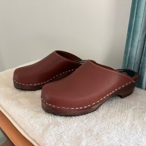 Lotta’s Brown Leather Clogs size 5